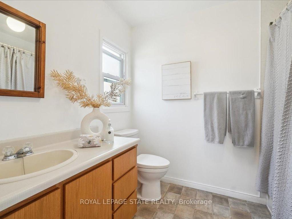 









68


Greenwood

Street,
Hamilton,




ON
L8T 3N3


