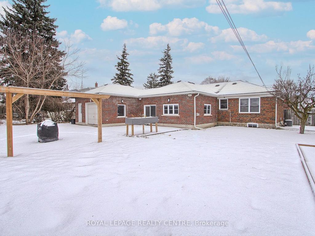 









2552


Whaley

Drive, Lower,
Mississauga,




ON
L5B 1X2

