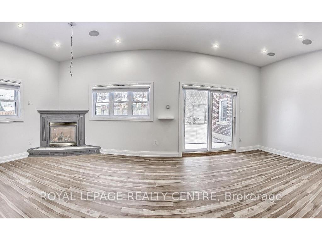 









2552


Whaley

Drive, Lower,
Mississauga,




ON
L5B 1X2

