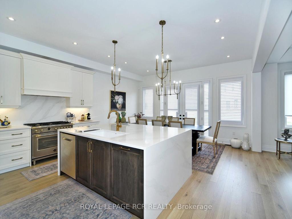 









200


Silver Creek

Drive,
Vaughan,




ON
L3L 0B5

