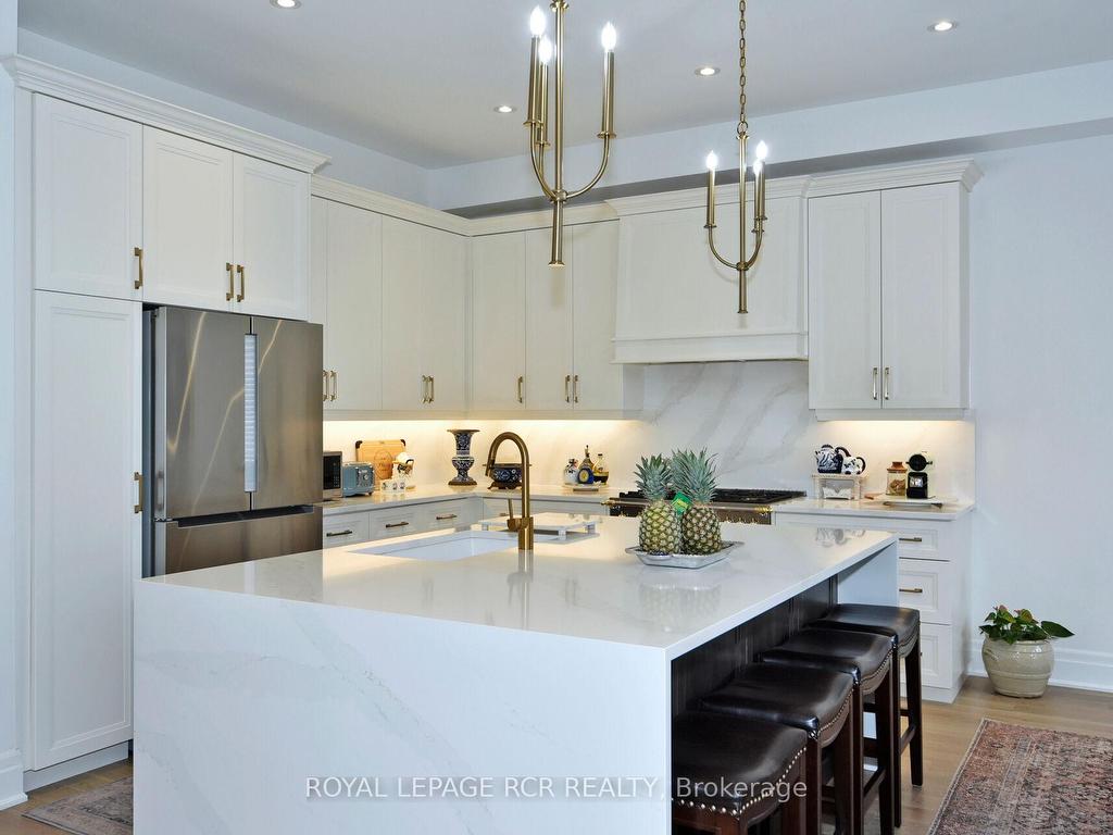 









200


Silver Creek

Drive,
Vaughan,




ON
L3L 0B5

