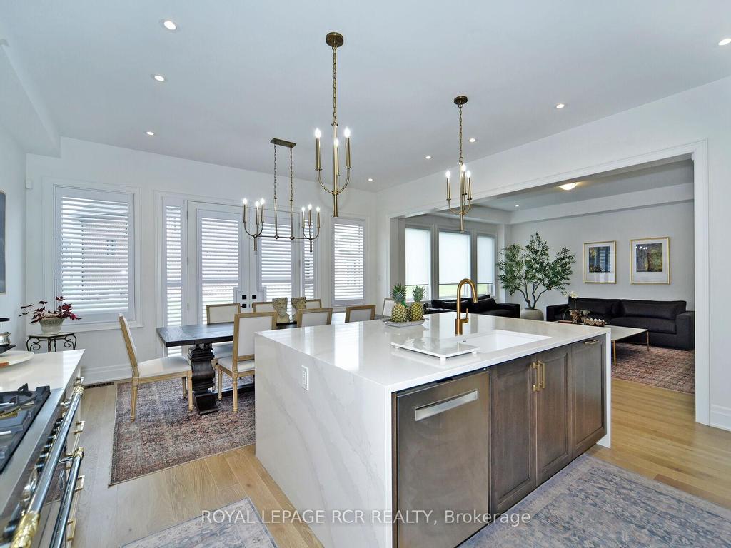 









200


Silver Creek

Drive,
Vaughan,




ON
L3L 0B5

