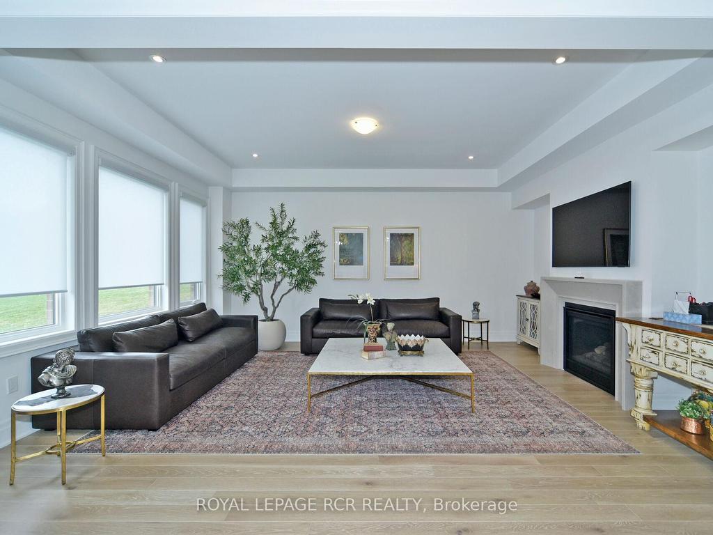









200


Silver Creek

Drive,
Vaughan,




ON
L3L 0B5

