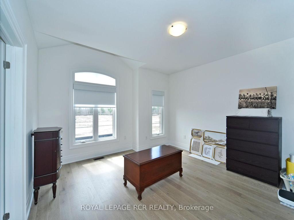 









200


Silver Creek

Drive,
Vaughan,




ON
L3L 0B5

