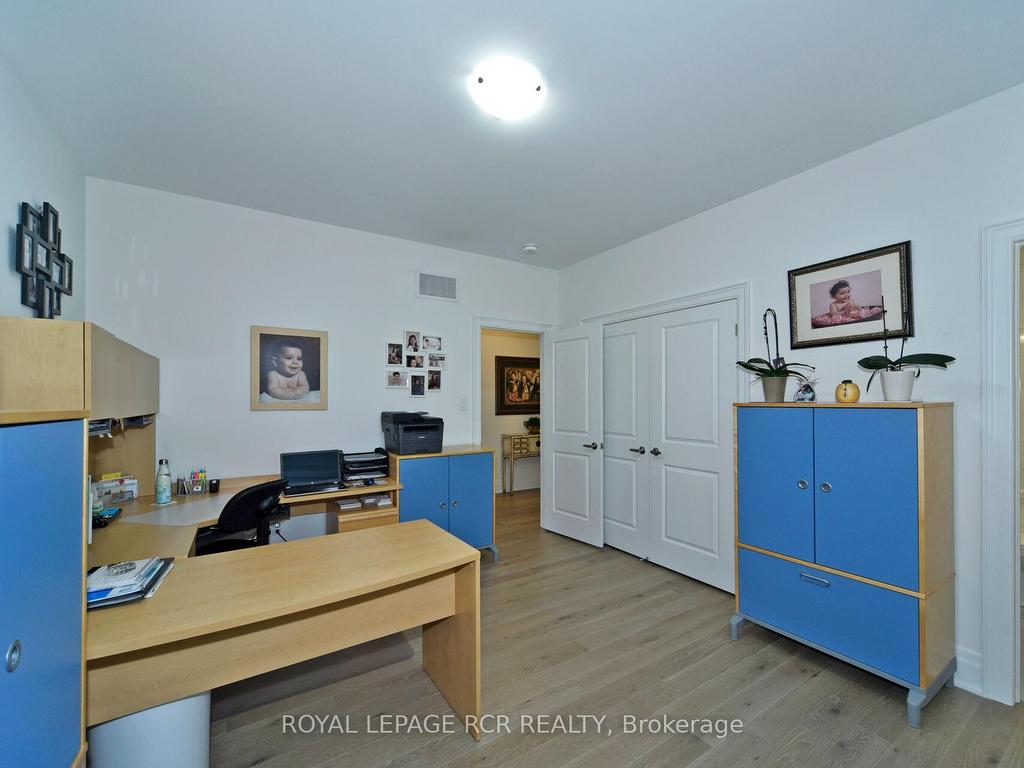 









200


Silver Creek

Drive,
Vaughan,




ON
L3L 0B5

