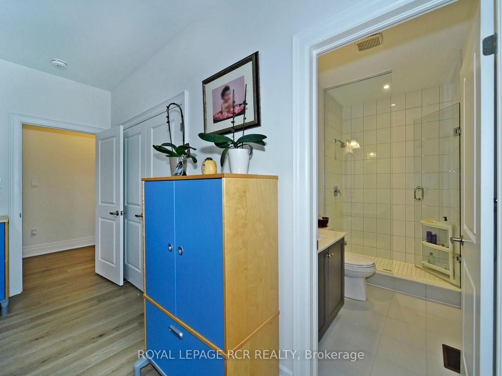 









200


Silver Creek

Drive,
Vaughan,




ON
L3L 0B5

