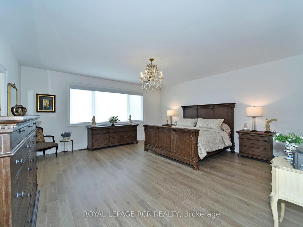 









200


Silver Creek

Drive,
Vaughan,




ON
L3L 0B5

