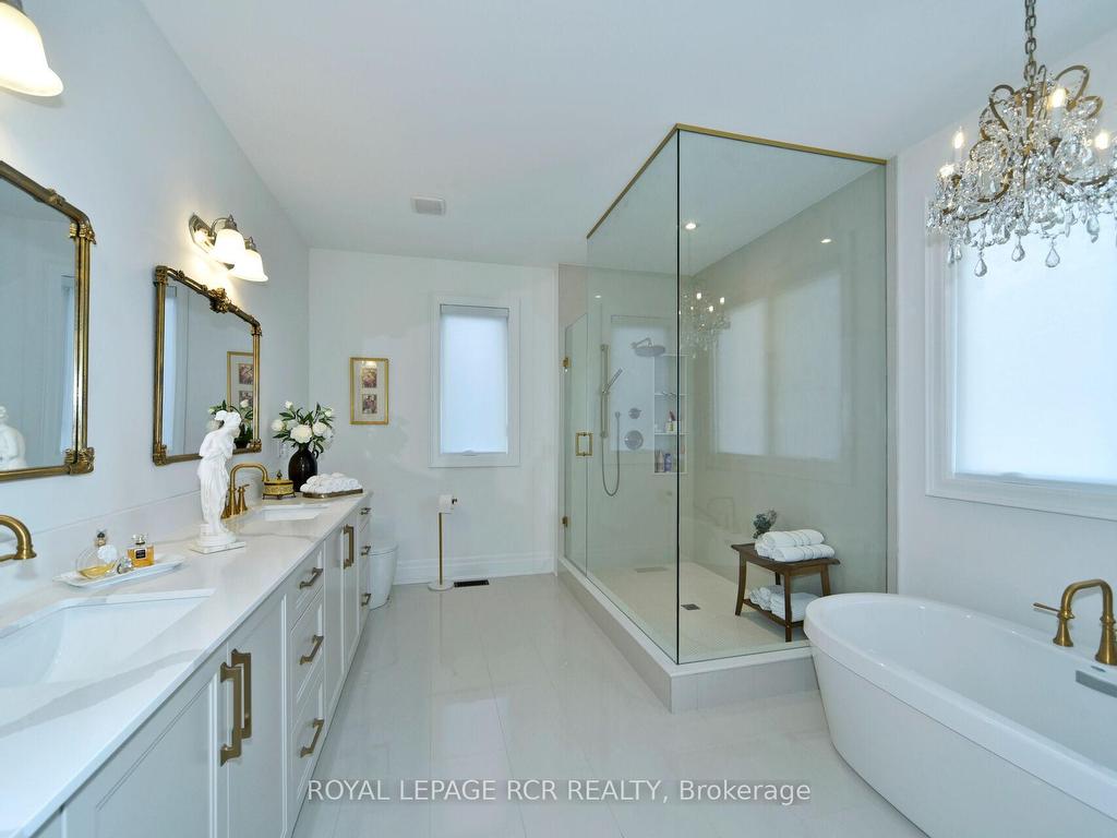 









200


Silver Creek

Drive,
Vaughan,




ON
L3L 0B5

