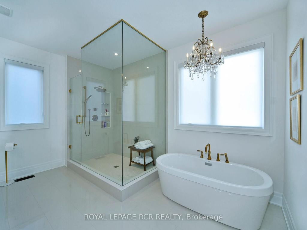 









200


Silver Creek

Drive,
Vaughan,




ON
L3L 0B5

