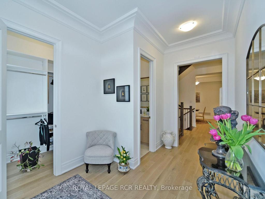 









200


Silver Creek

Drive,
Vaughan,




ON
L3L 0B5

