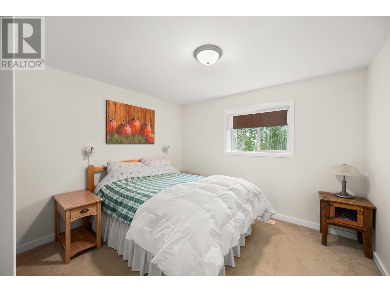 












6594 FOOTHILLS ROAD

,
100 Mile House,




British Columbia
V0K2E3

