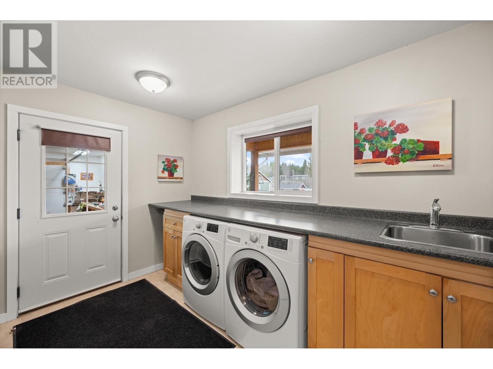 












6594 FOOTHILLS ROAD

,
100 Mile House,




British Columbia
V0K2E3

