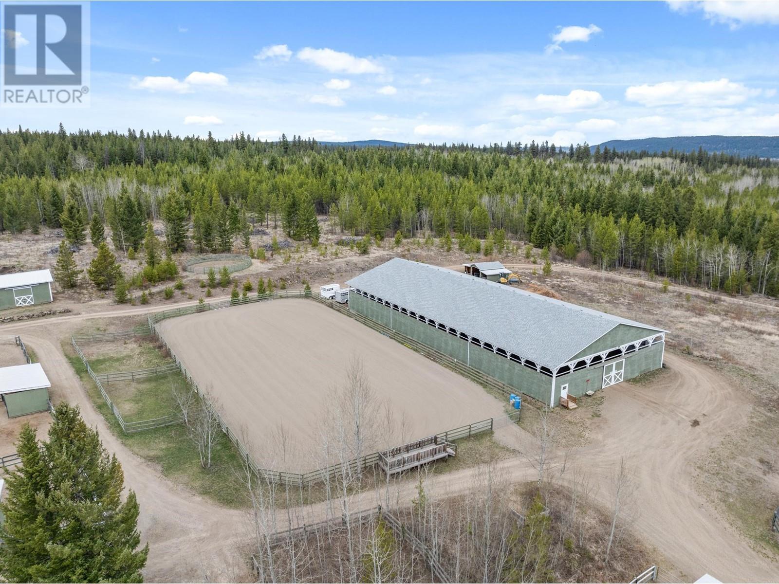 












6594 FOOTHILLS ROAD

,
100 Mile House,




British Columbia
V0K2E3

