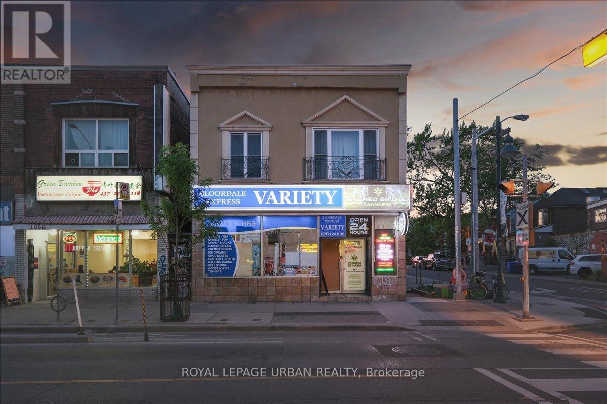 












1264 BLOOR STREET W

,
Toronto,




Ontario
M6H1N8

