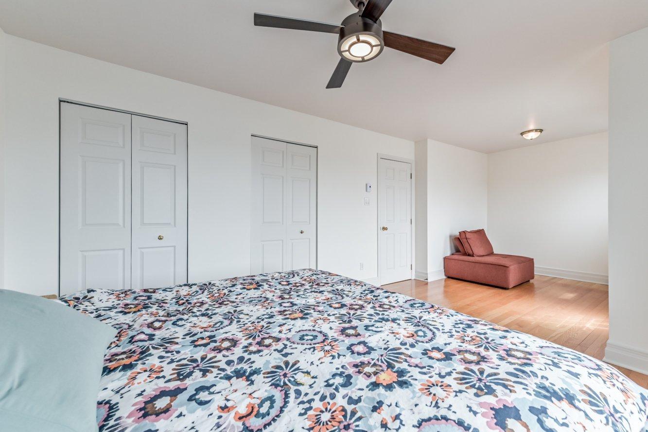 









2052


Rue Honoré-Mercier

,
Sainte-Julie,




QC
J3E2K1

