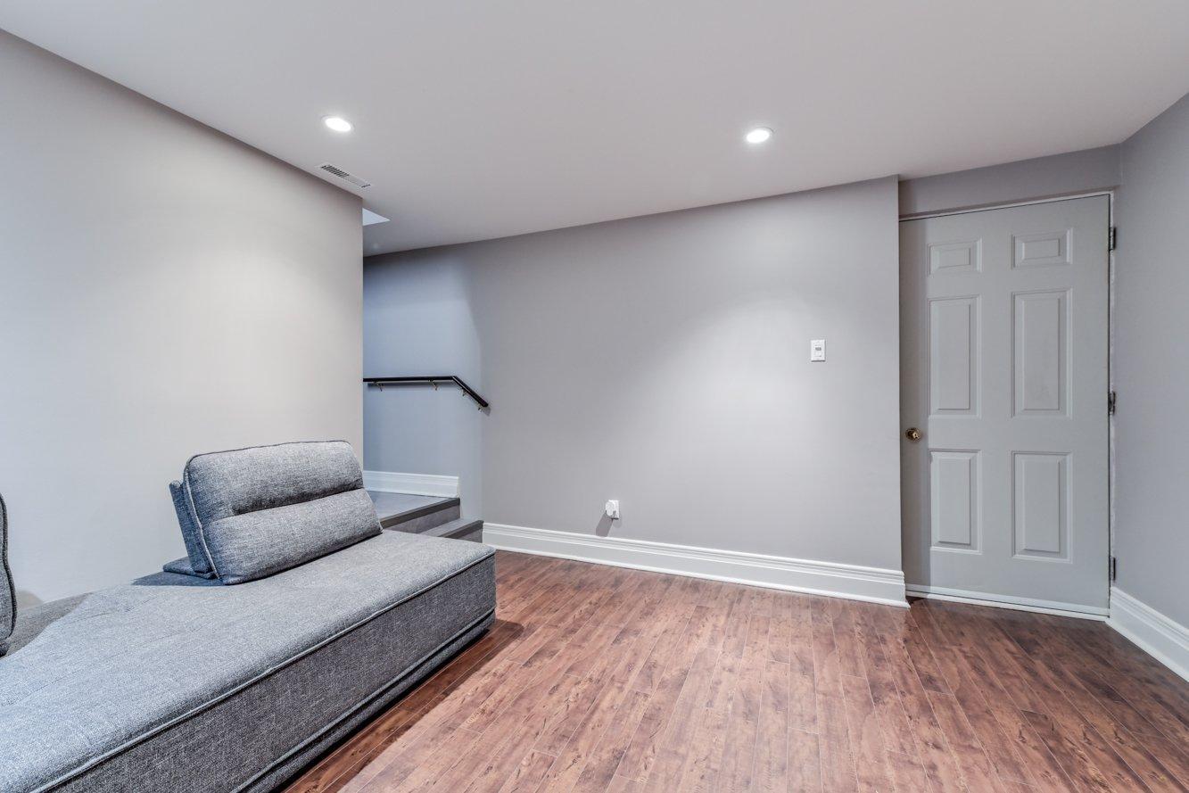 









2052


Rue Honoré-Mercier

,
Sainte-Julie,




QC
J3E2K1

