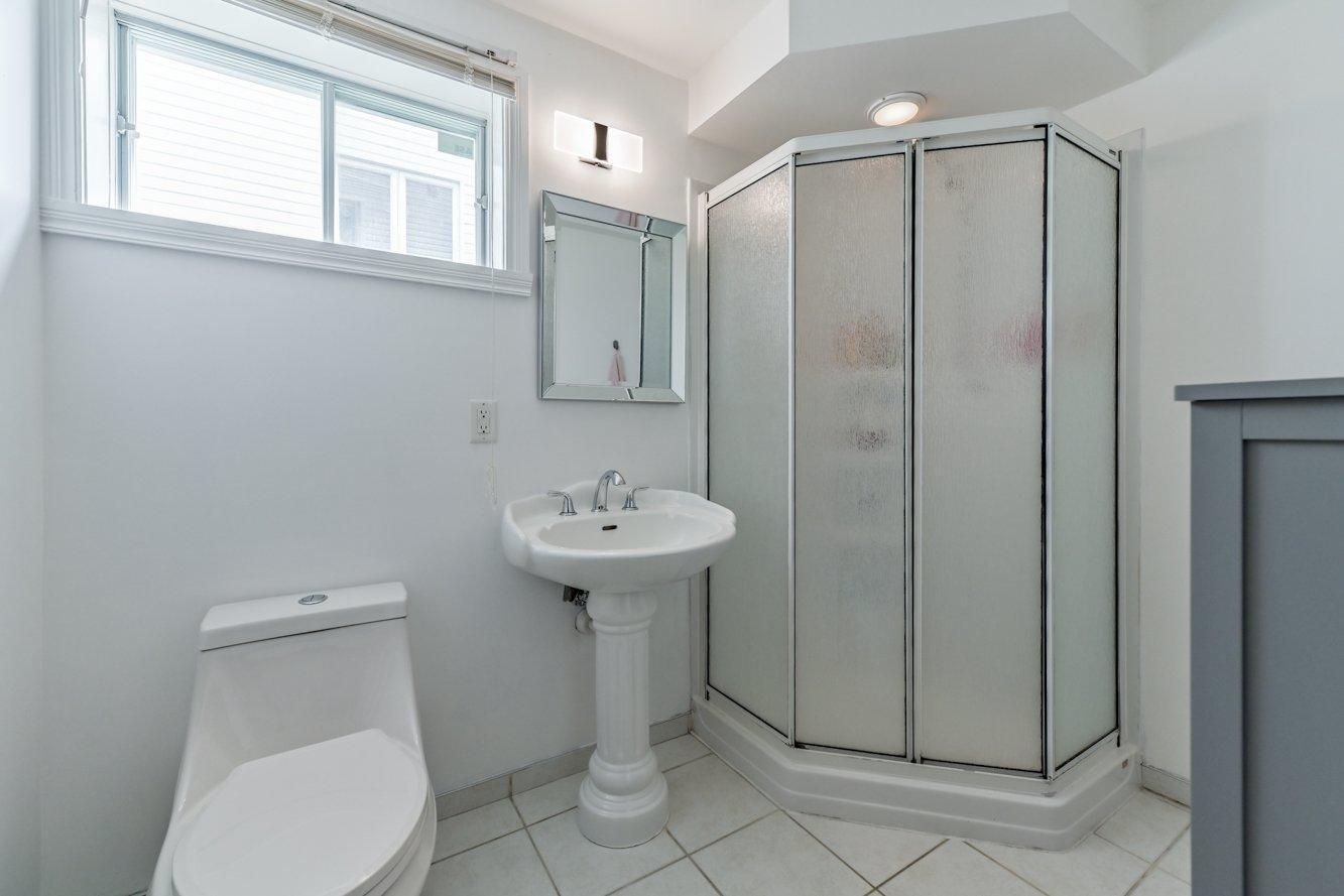 









2052


Rue Honoré-Mercier

,
Sainte-Julie,




QC
J3E2K1

