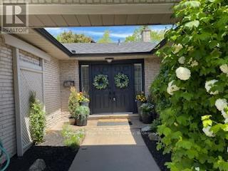 












1873 FOUR SEASONS DRIVE

,
Burlington (Tyandaga),




Ontario
L7P3B1

