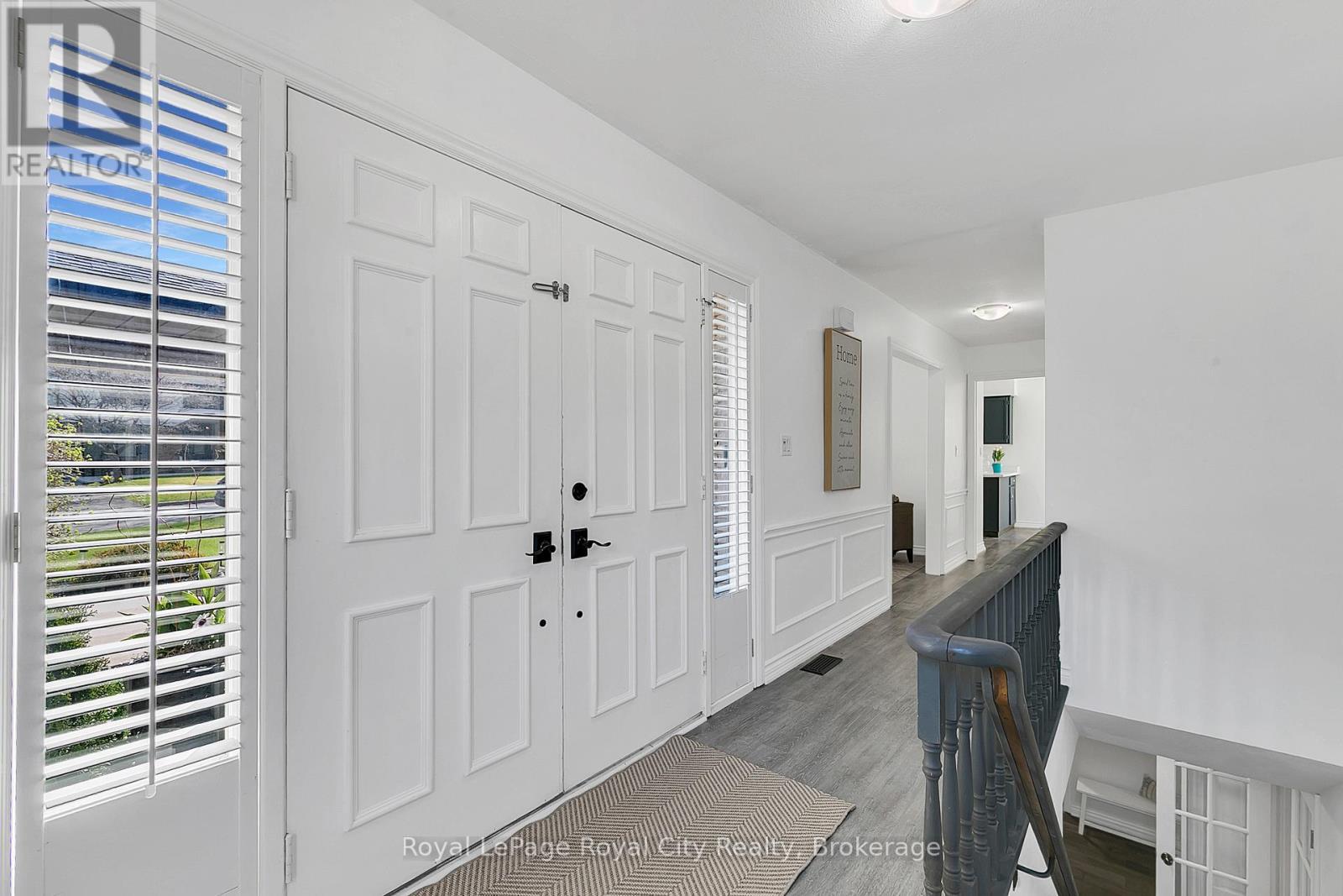 












1873 FOUR SEASONS DRIVE

,
Burlington (Tyandaga),




Ontario
L7P3B1

