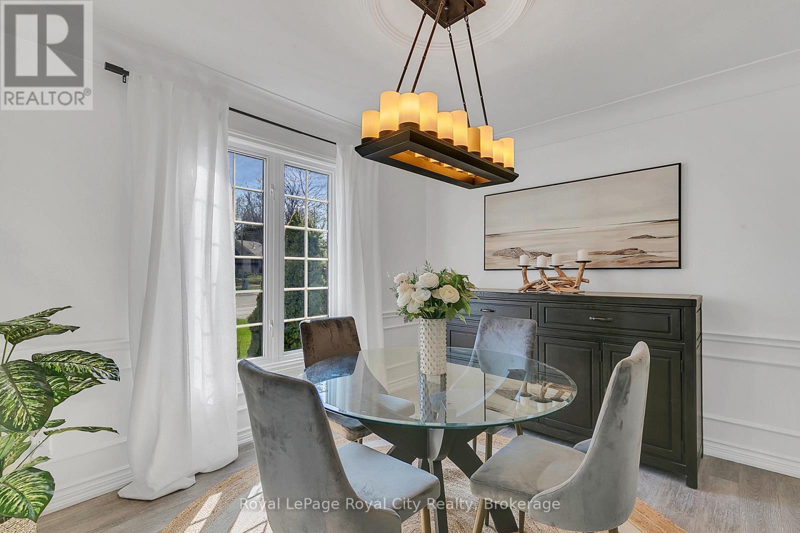 












1873 FOUR SEASONS DRIVE

,
Burlington (Tyandaga),




Ontario
L7P3B1

