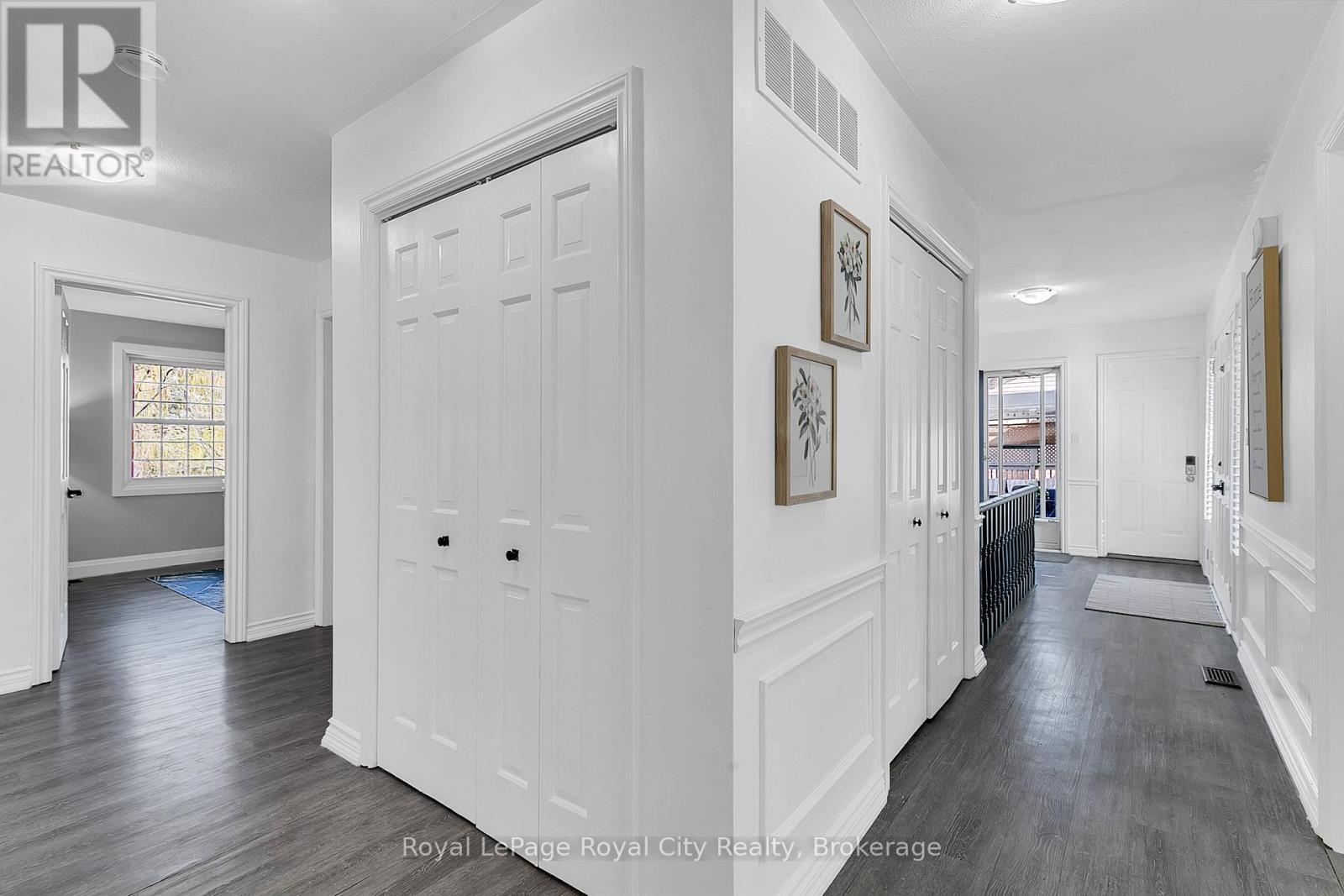 












1873 FOUR SEASONS DRIVE

,
Burlington (Tyandaga),




Ontario
L7P3B1

