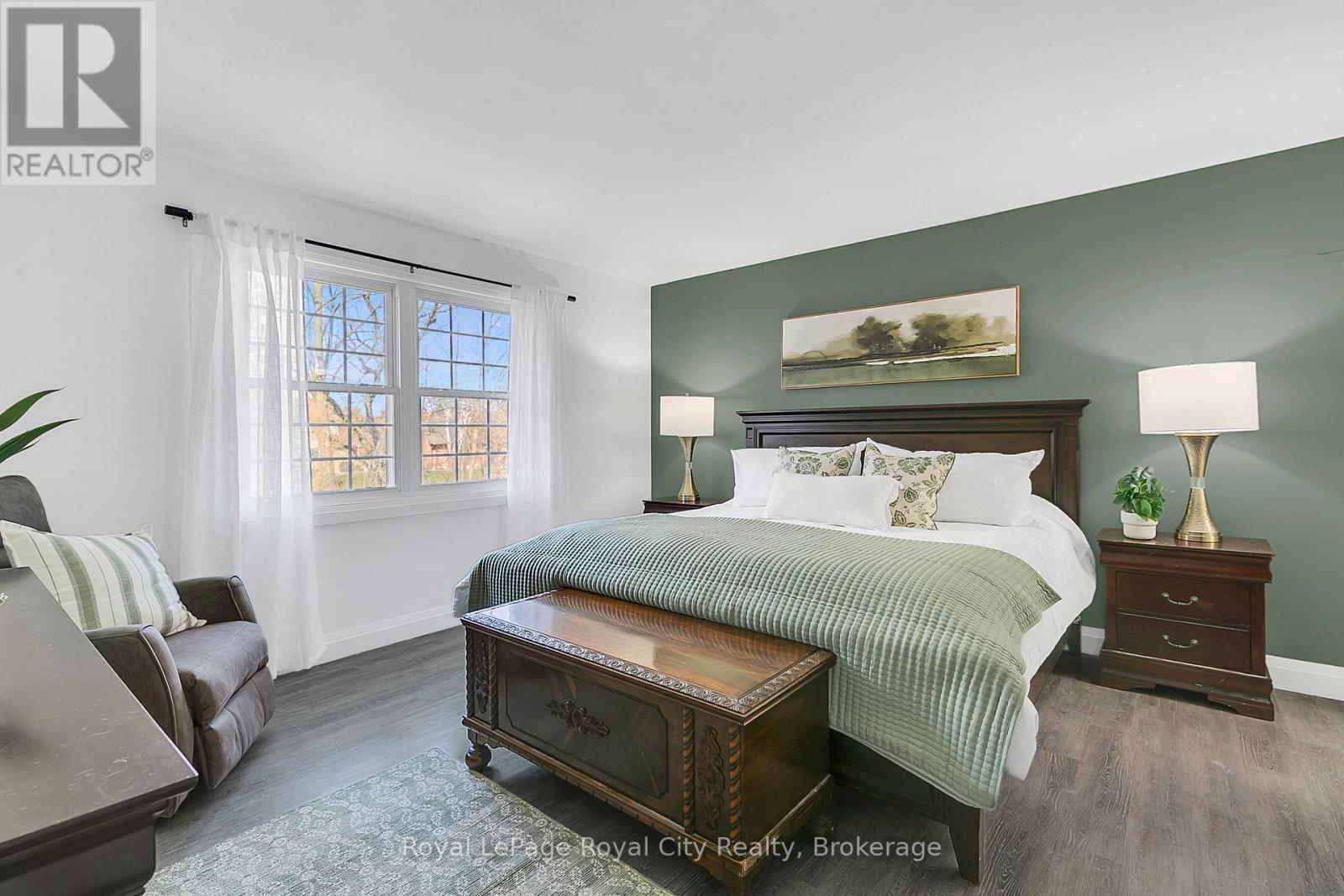 












1873 FOUR SEASONS DRIVE

,
Burlington (Tyandaga),




Ontario
L7P3B1

