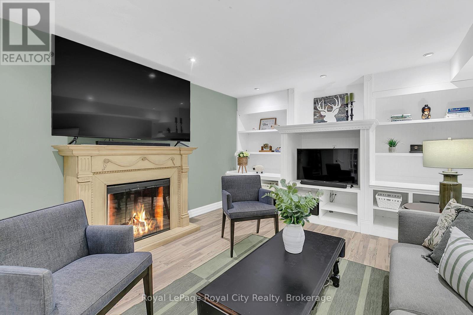












1873 FOUR SEASONS DRIVE

,
Burlington (Tyandaga),




Ontario
L7P3B1

