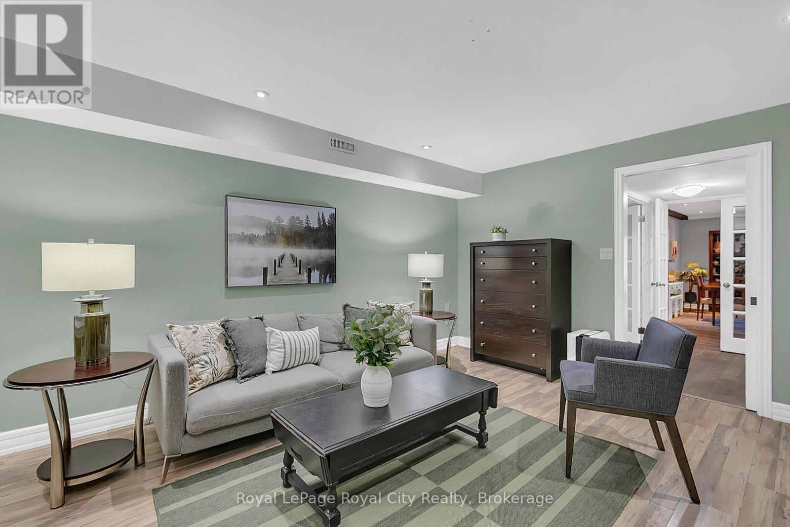 












1873 FOUR SEASONS DRIVE

,
Burlington (Tyandaga),




Ontario
L7P3B1

