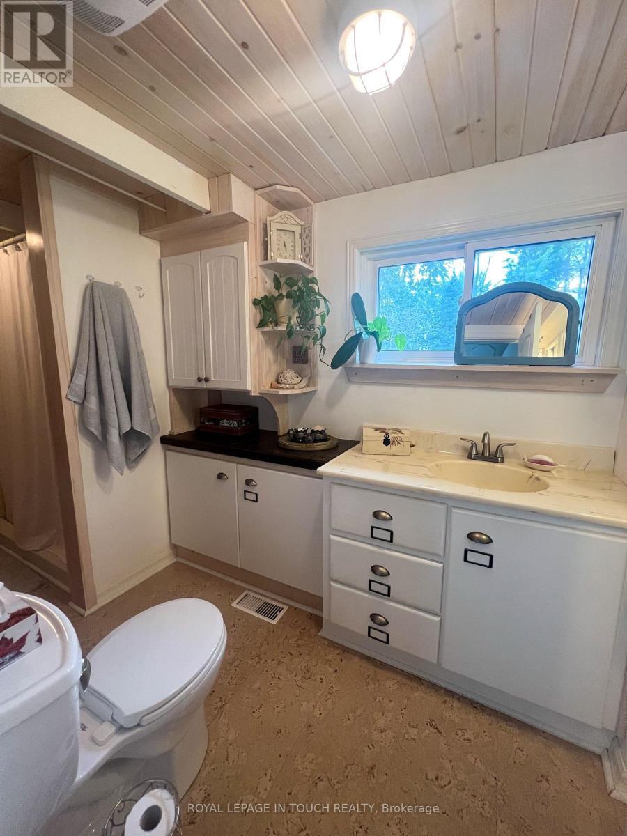 












7698 OAK POINT ROAD

,
Ramara,




Ontario
L0K2B0


