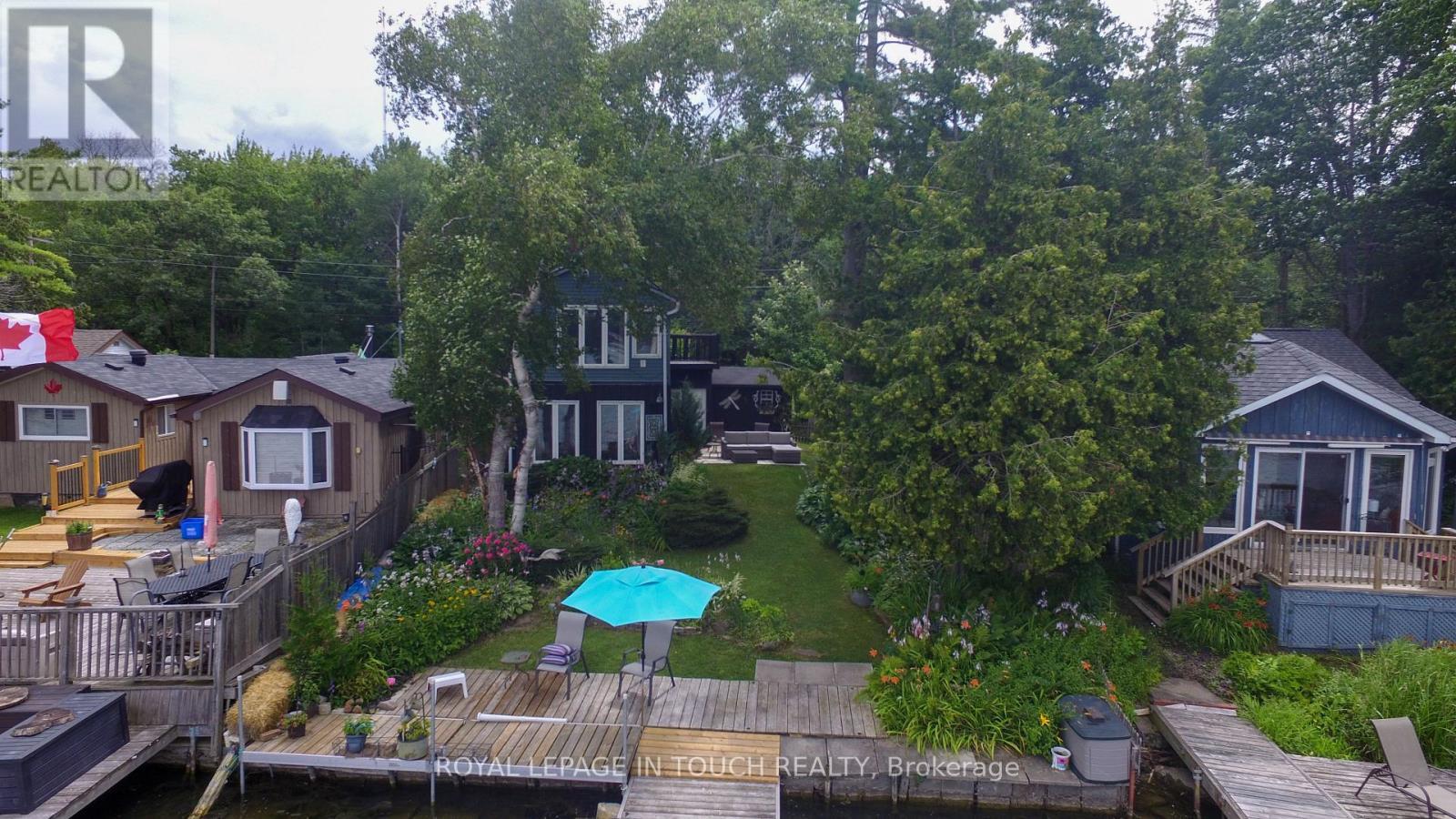 












7698 OAK POINT ROAD

,
Ramara,




Ontario
L0K2B0

