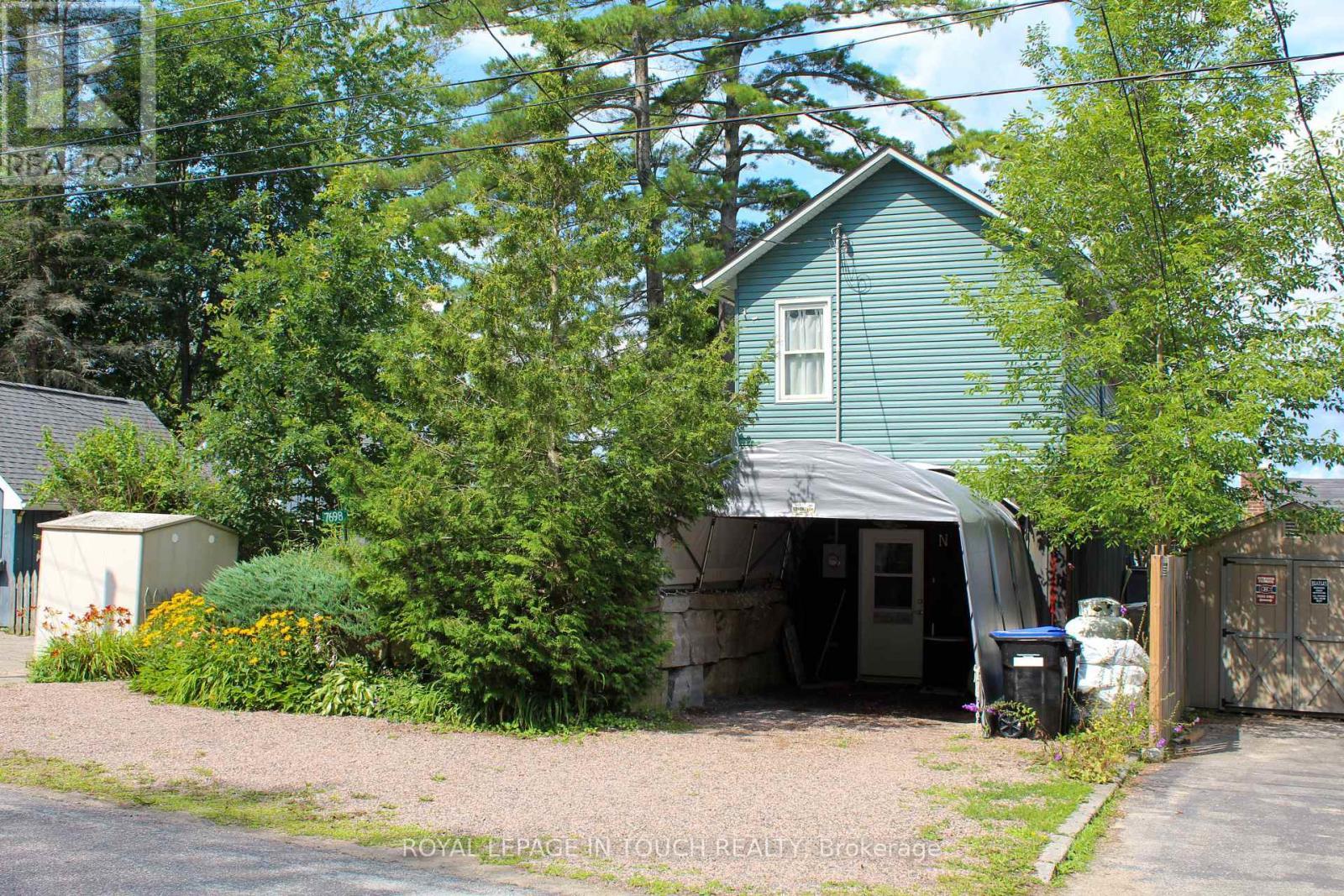 












7698 OAK POINT ROAD

,
Ramara,




Ontario
L0K2B0

