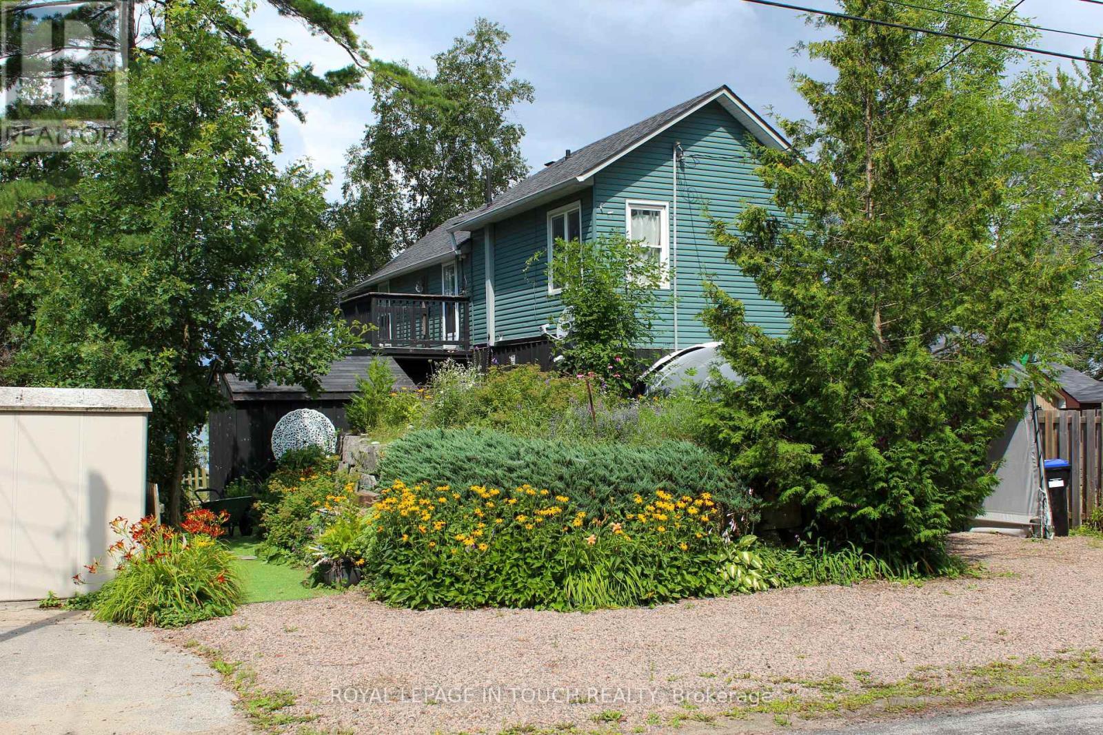 












7698 OAK POINT ROAD

,
Ramara,




Ontario
L0K2B0

