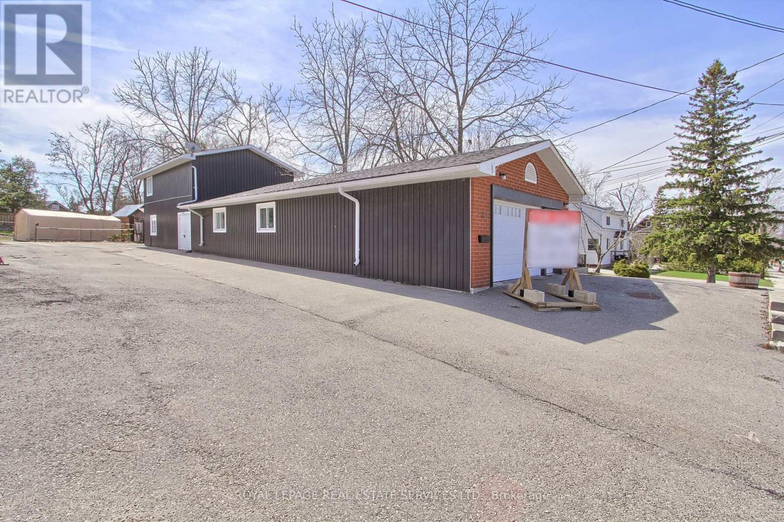 












395 BAY STREET

,
Brock,




Ontario
L0K1A0

