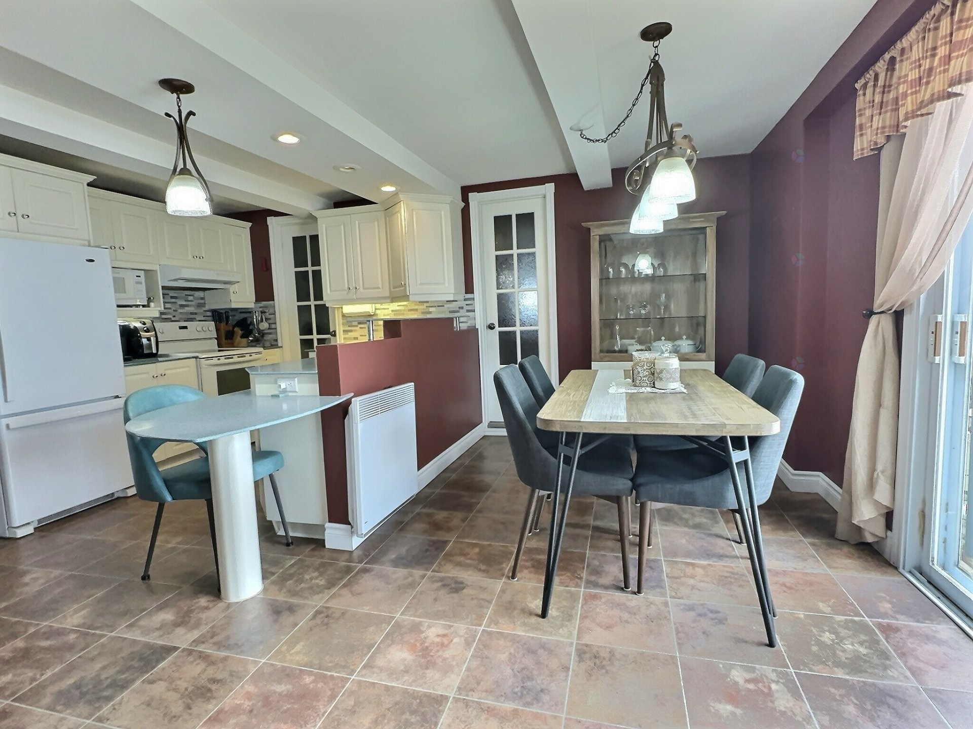 









528


Ch. du Lac-Cameron

,
Saint-Eugène-de-Guigues,




QC
J0Z3L0

