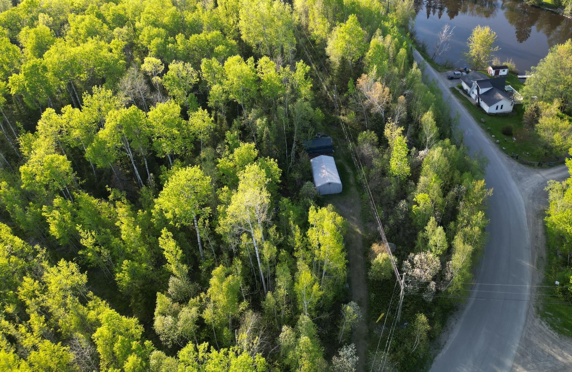 









528


Ch. du Lac-Cameron

,
Saint-Eugène-de-Guigues,




QC
J0Z3L0

