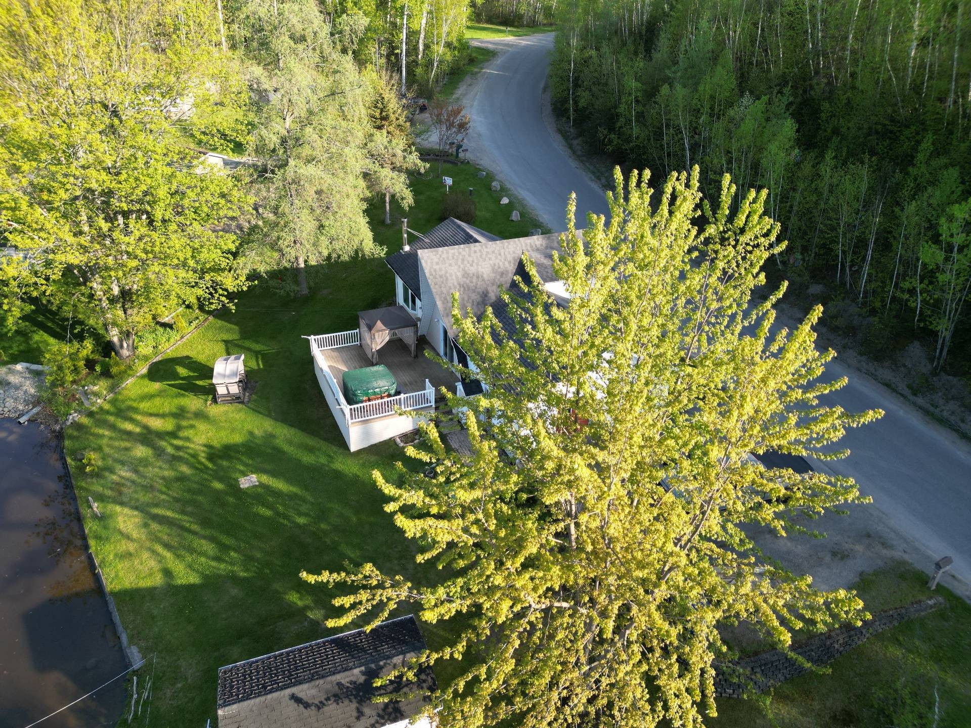 









528


Ch. du Lac-Cameron

,
Saint-Eugène-de-Guigues,




QC
J0Z3L0

