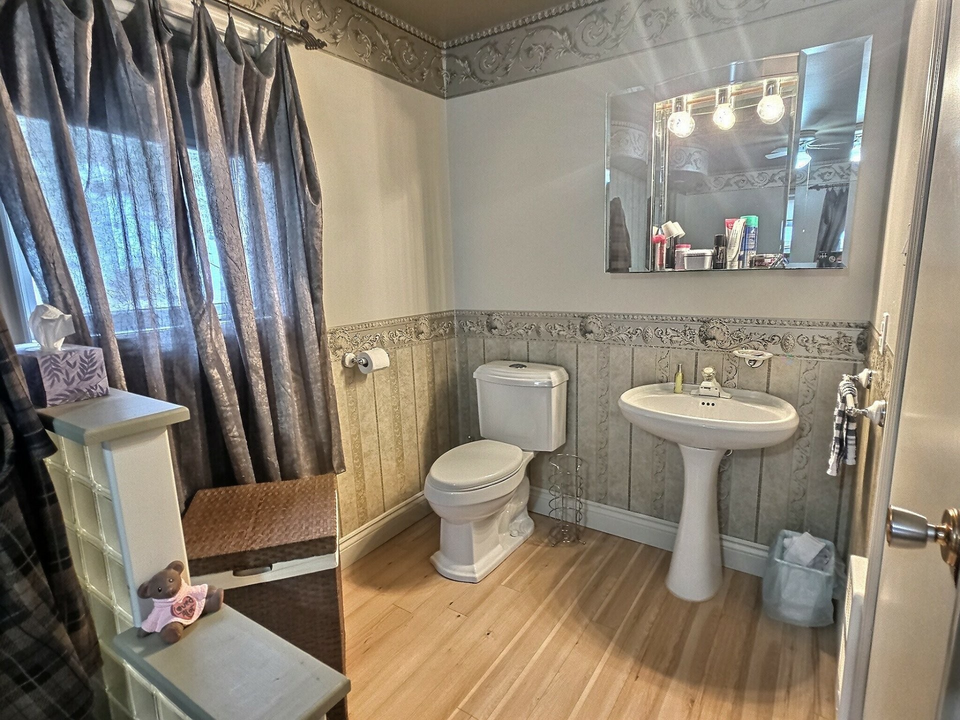 









528


Ch. du Lac-Cameron

,
Saint-Eugène-de-Guigues,




QC
J0Z3L0

