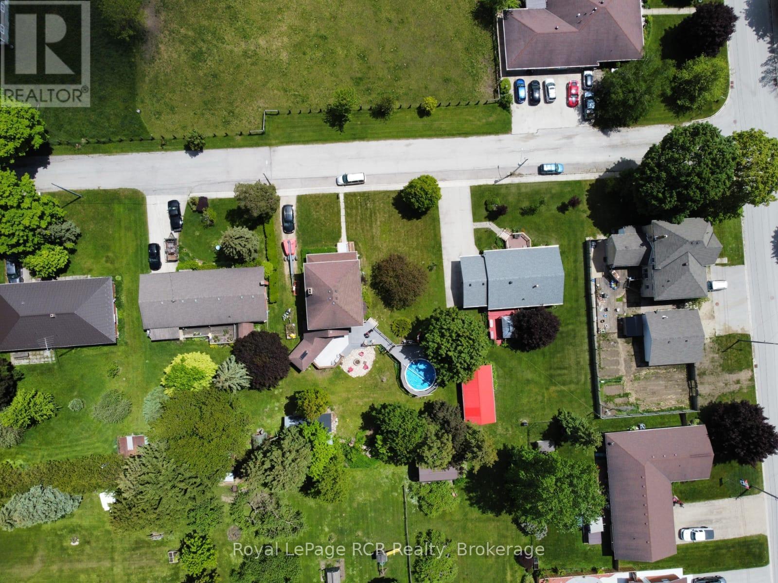 












99 MAITLAND STREET

,
Minto,




Ontario
N0G1Z0


