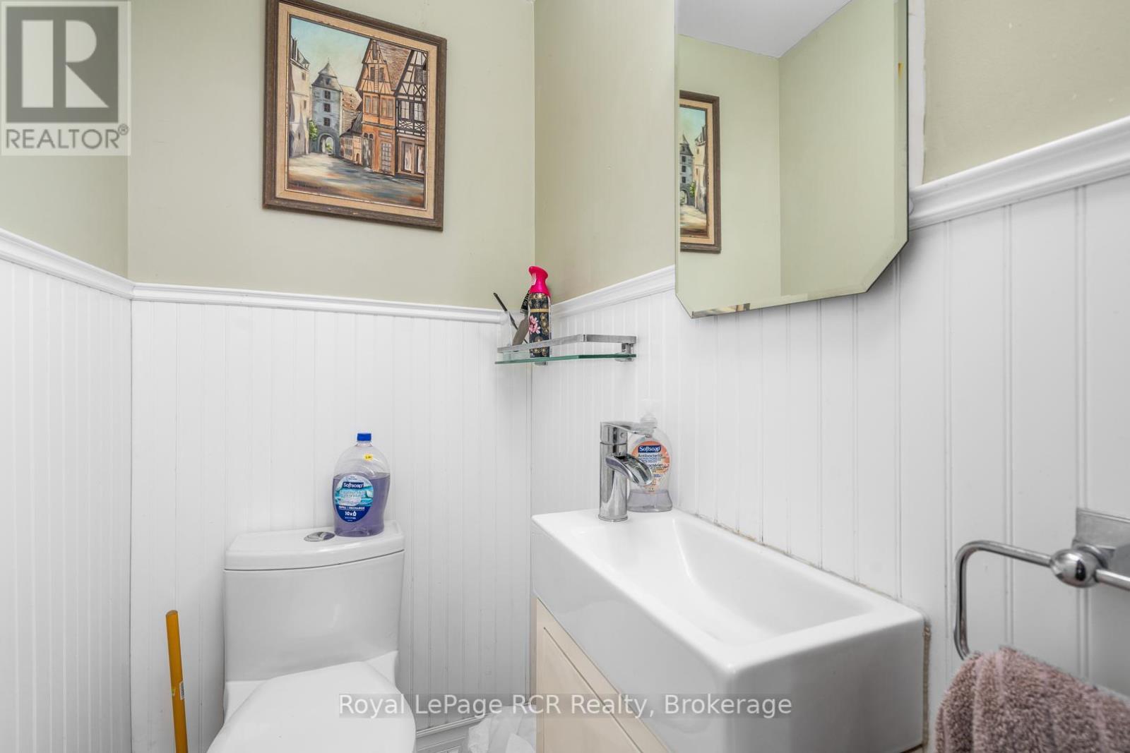 












99 MAITLAND STREET

,
Minto,




Ontario
N0G1Z0


