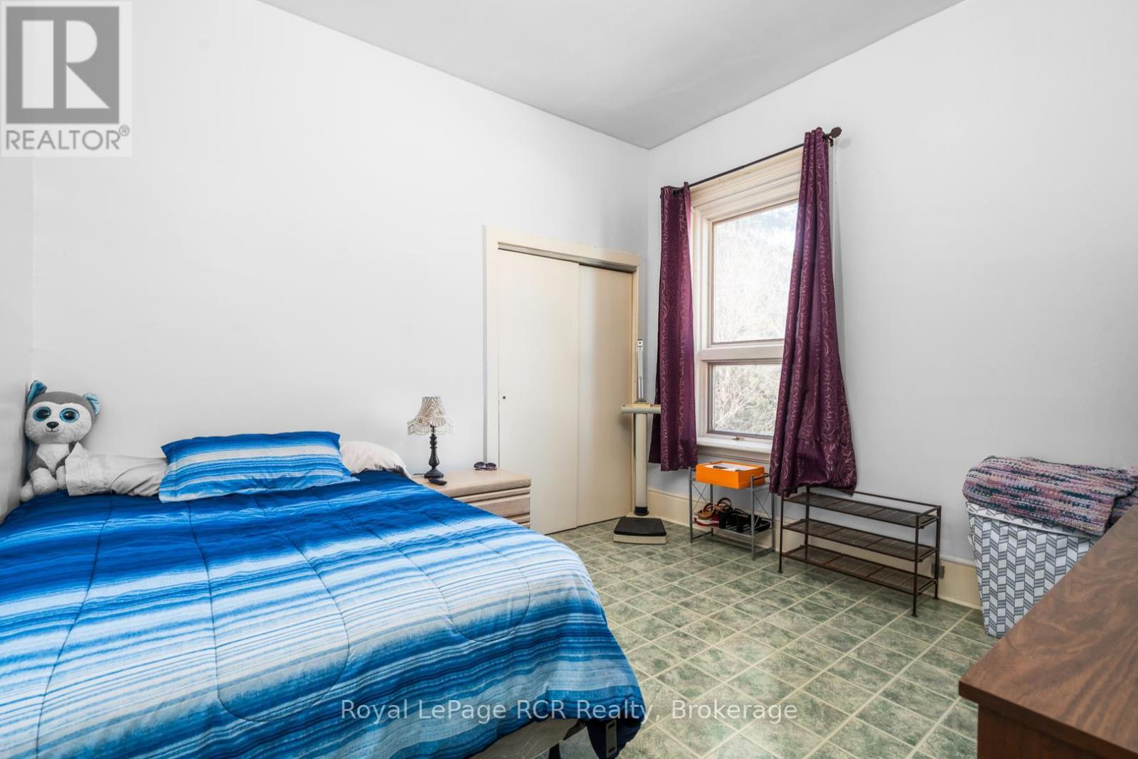 












99 MAITLAND STREET

,
Minto,




Ontario
N0G1Z0

