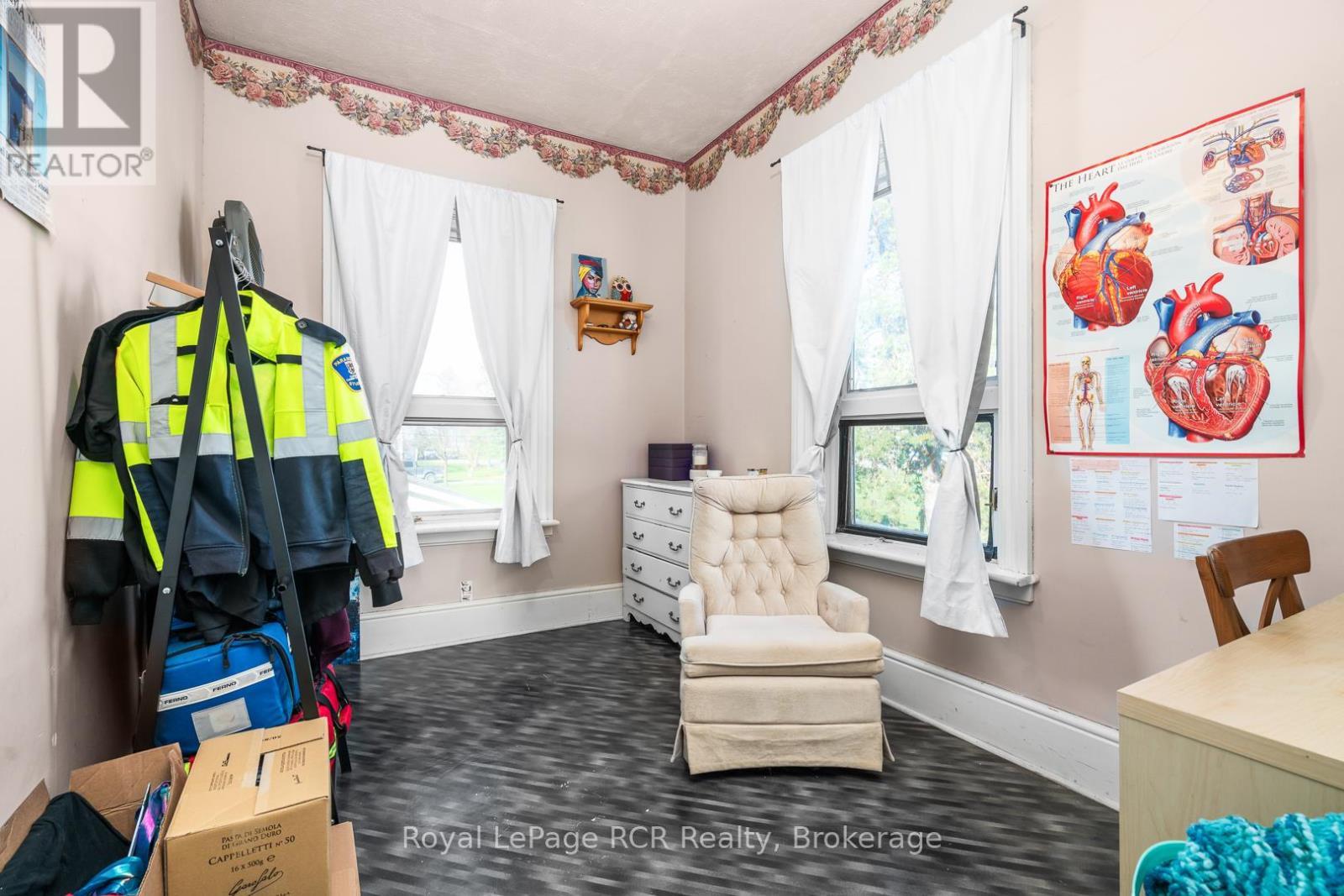 












99 MAITLAND STREET

,
Minto,




Ontario
N0G1Z0

