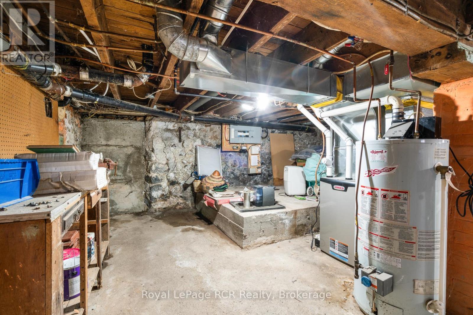 












99 MAITLAND STREET

,
Minto,




Ontario
N0G1Z0

