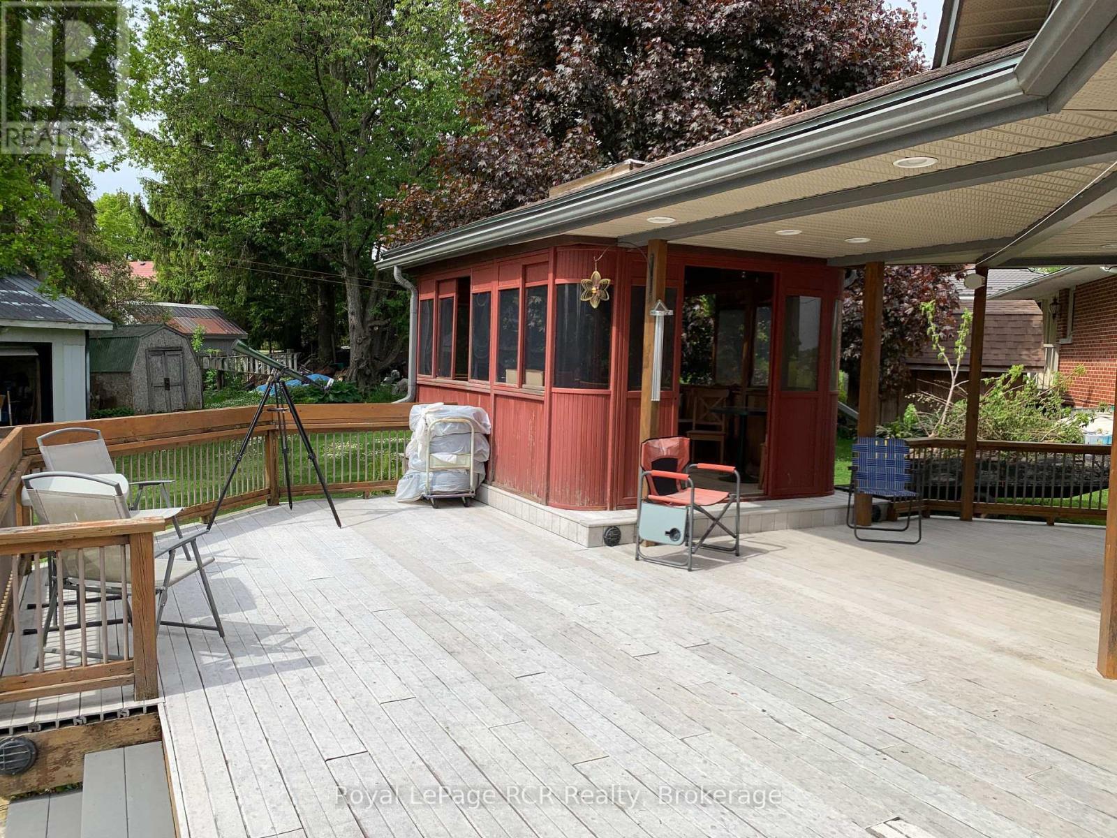 












99 MAITLAND STREET

,
Minto,




Ontario
N0G1Z0

