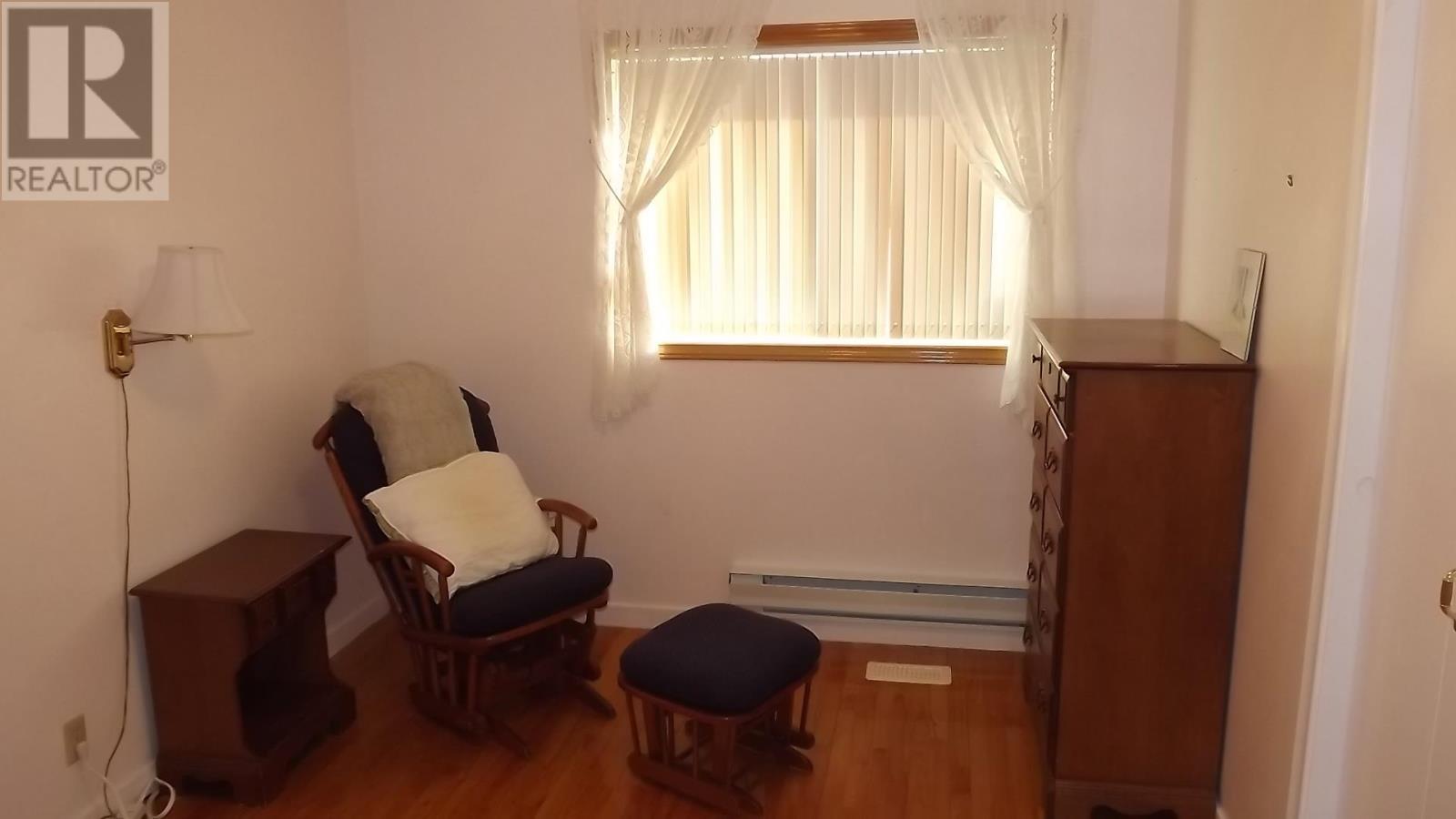 












38 Blackwell RD

,
Elliot Lake,




Ontario
P5A1G5

