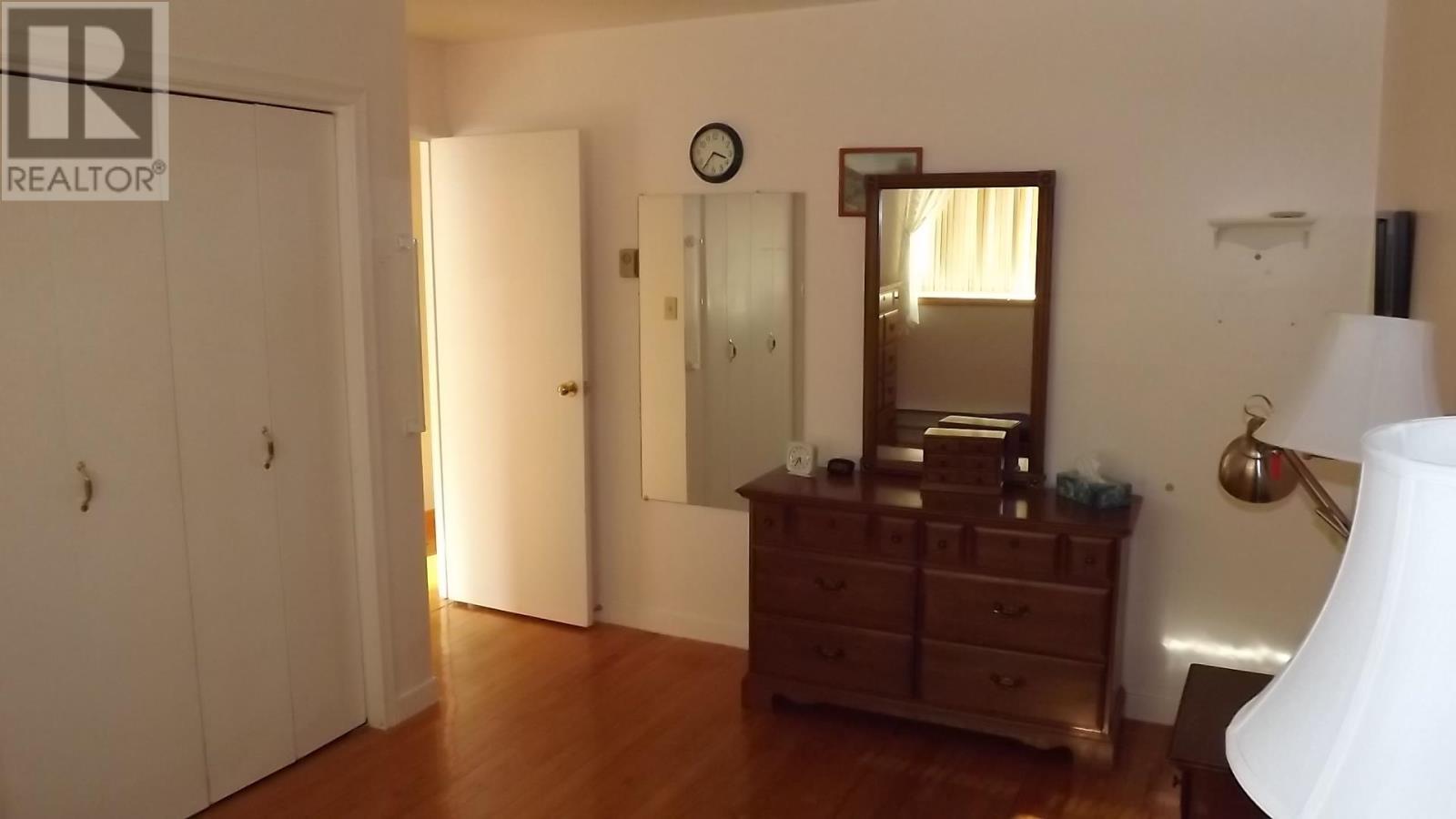 












38 Blackwell RD

,
Elliot Lake,




Ontario
P5A1G5

