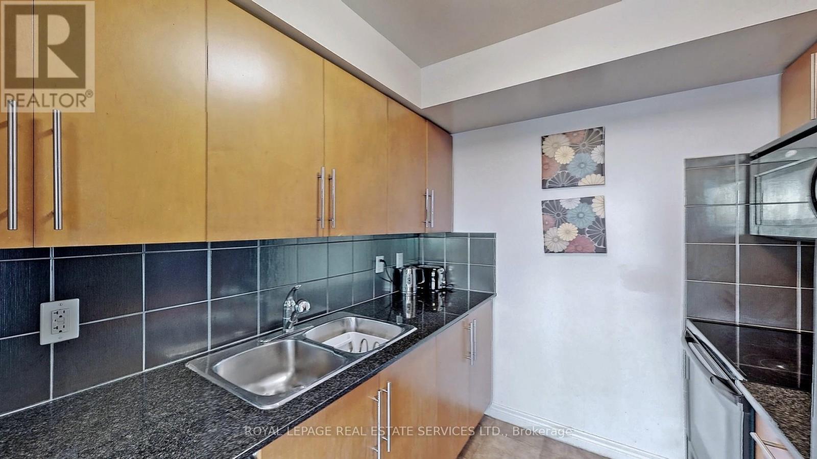 












3011 - 310 BURNHAMTHORPE ROAD W

,
Mississauga,




Ontario
L5B4P9

