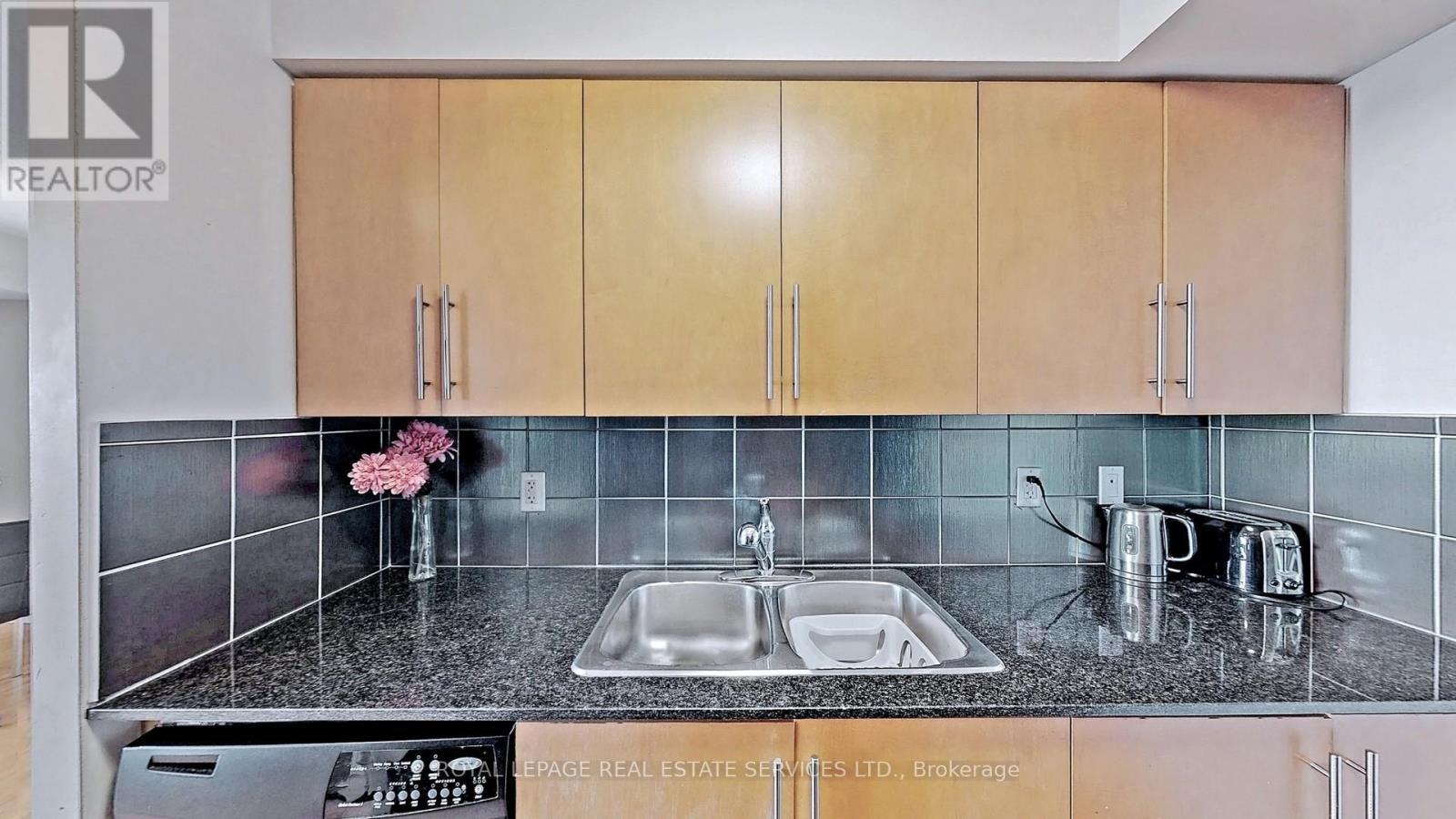 












3011 - 310 BURNHAMTHORPE ROAD W

,
Mississauga,




Ontario
L5B4P9

