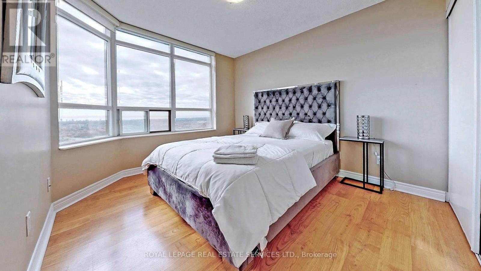 












3011 - 310 BURNHAMTHORPE ROAD W

,
Mississauga,




Ontario
L5B4P9

