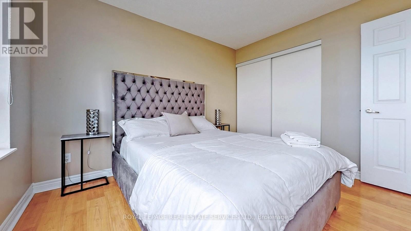 












3011 - 310 BURNHAMTHORPE ROAD W

,
Mississauga,




Ontario
L5B4P9

