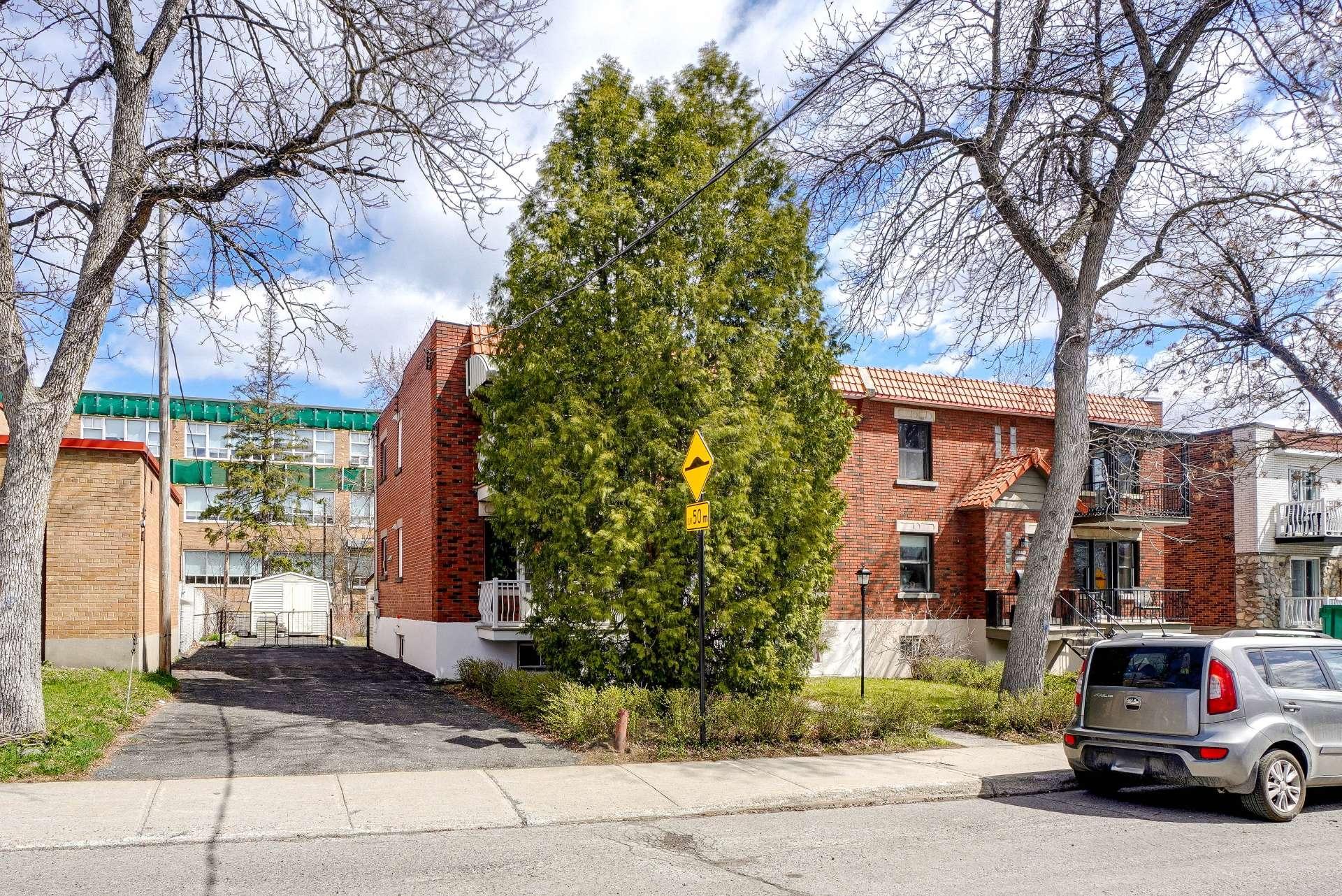 









2845

 - 2847


Rue St-Émile

,
Montréal (Mercier/Hochelaga-Maisonneuve),




QC
H7P2C1

